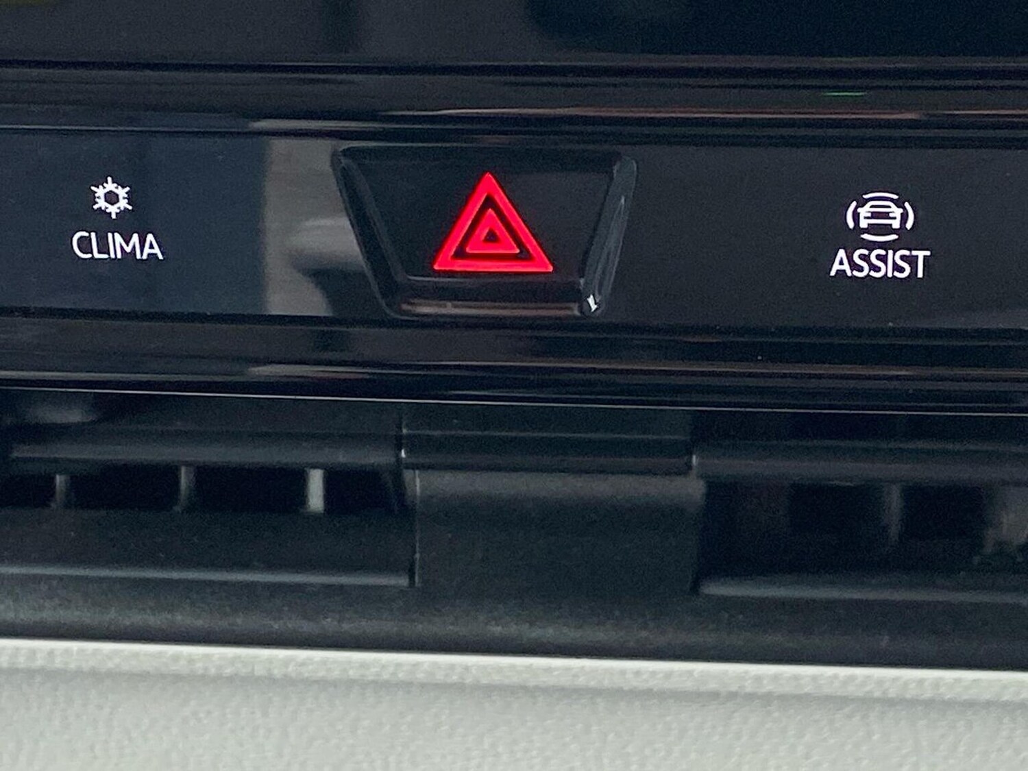 Used Volkswagen ID.Buzz 2023 for sale - 78192688: Photo 24