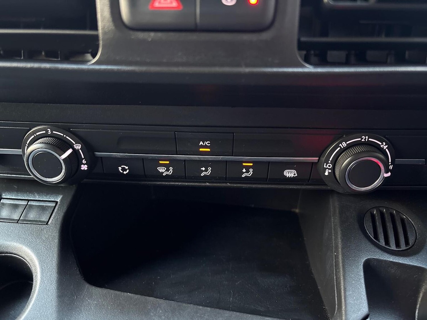 Used Peugeot Partner 2021 for sale - 76906329: Photo 12