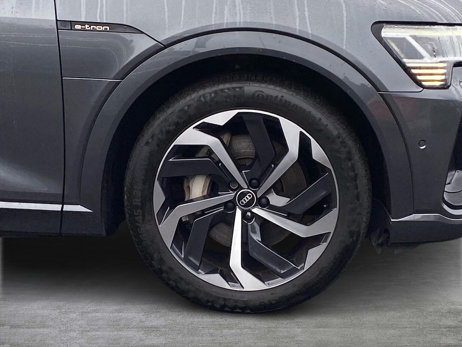 Used Audi e-tron 2021 for sale - 76532453: Photo 6