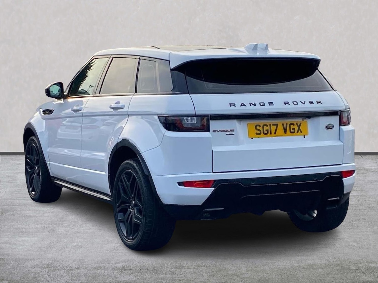 Used Land Rover Range Rover Evoque 2017 for sale - 77077982: Photo 2
