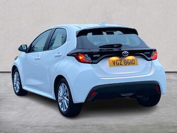 Used Toyota Yaris 2022 for sale - 77008271: Photo