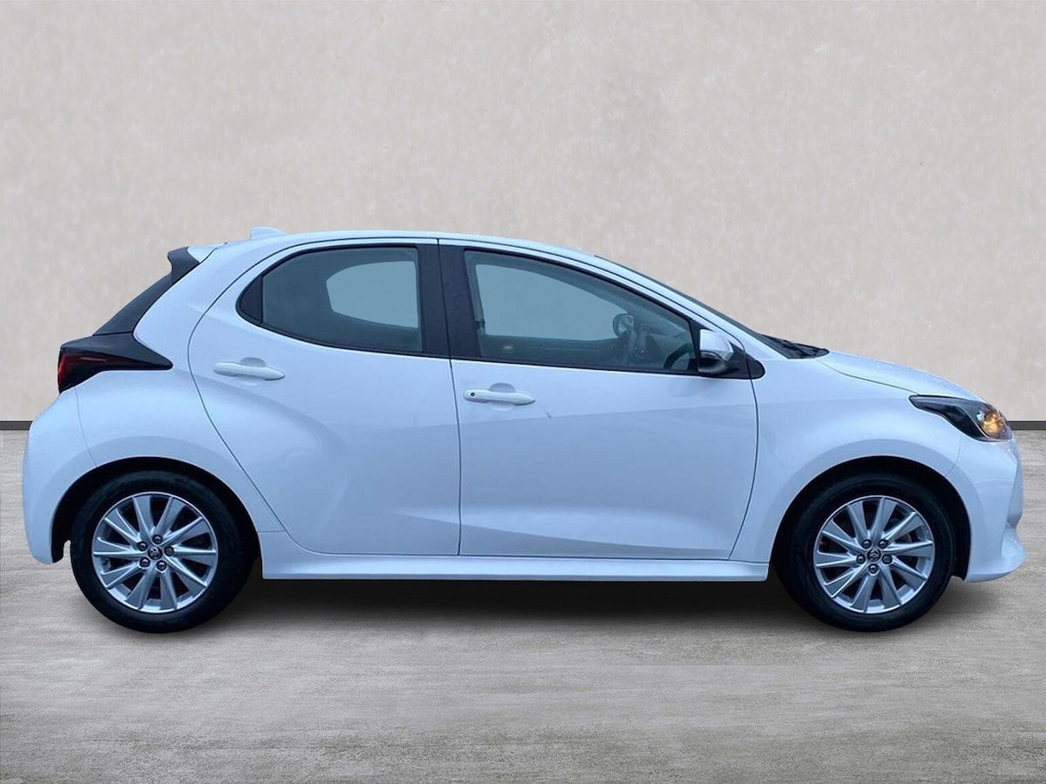 Used Toyota Yaris 2022 for sale - 77008271: Photo 3