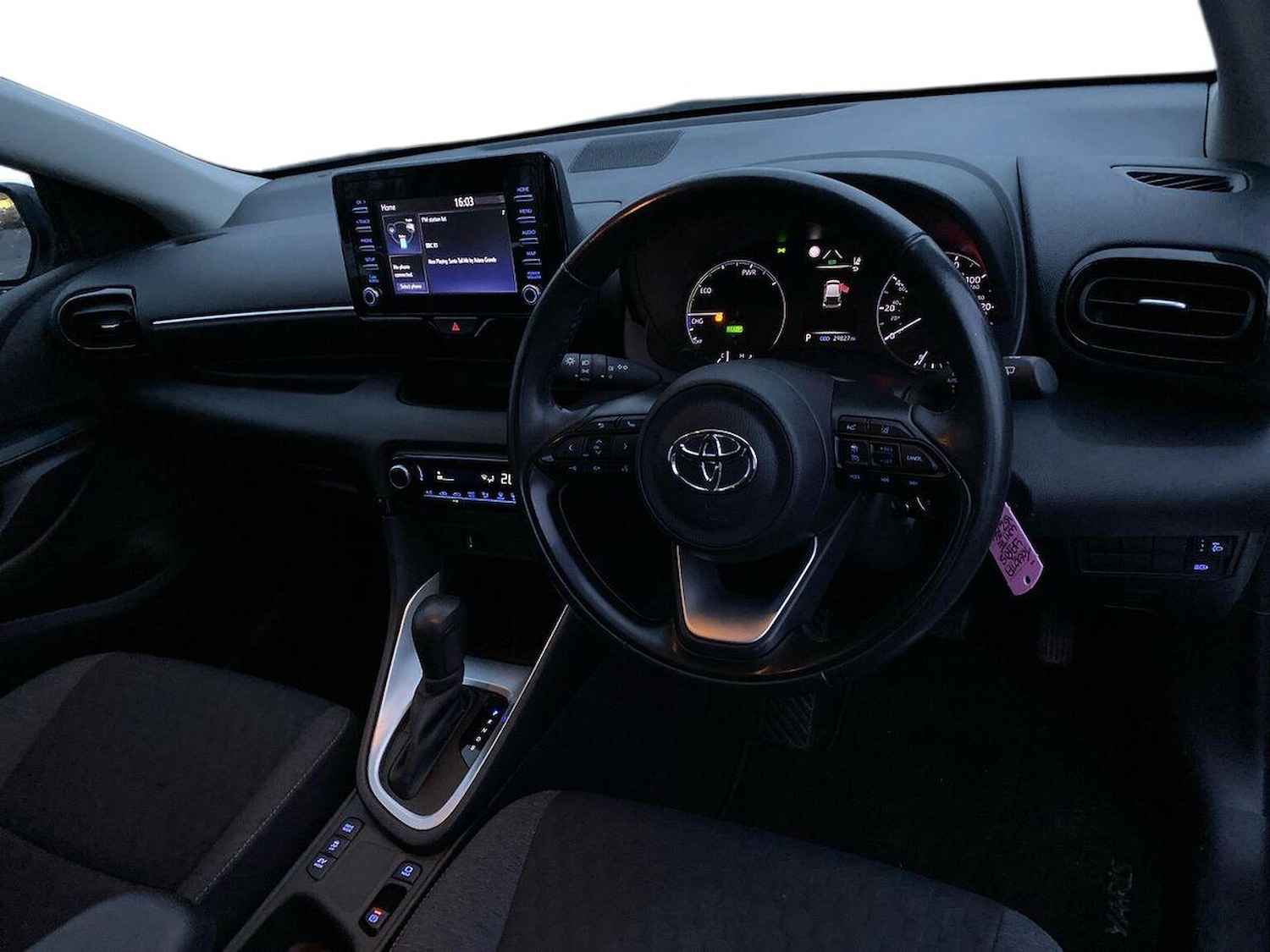 Used Toyota Yaris 2022 for sale - 77008271: Photo 8