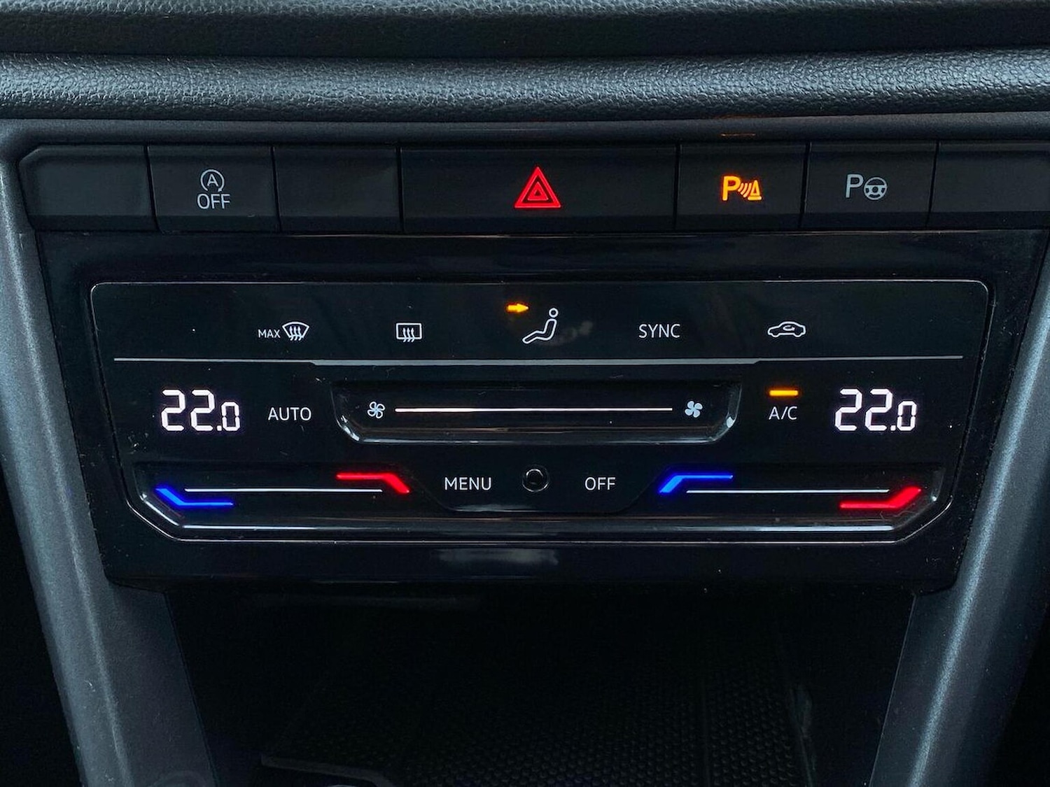 Used Volkswagen T-Roc 2023 for sale - 76541885: Photo 12