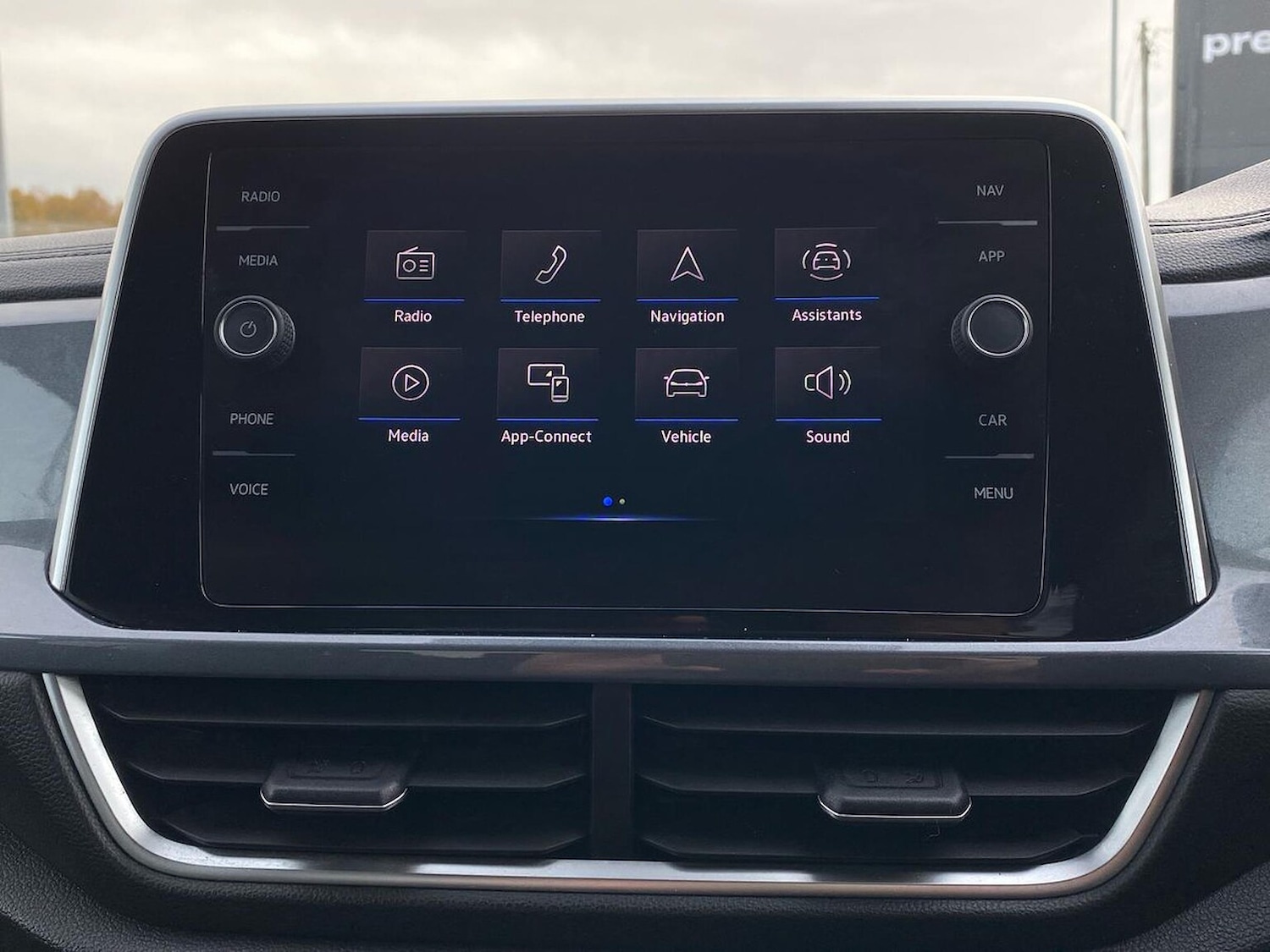 Used Volkswagen T-Roc 2023 for sale - 76541885: Photo 25