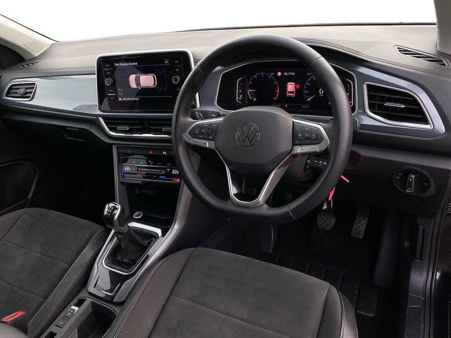 Used Volkswagen T-Roc 2023 for sale - 76541885: Photo 8