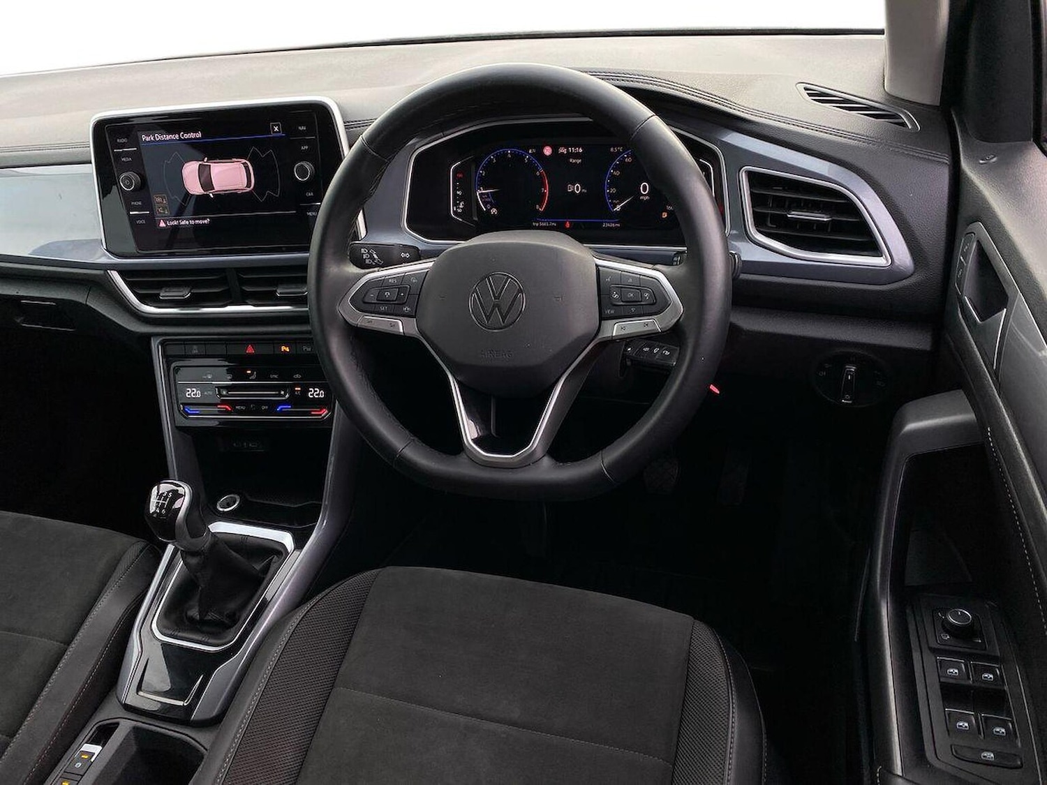 Used Volkswagen T-Roc 2023 for sale - 76541885: Photo 9