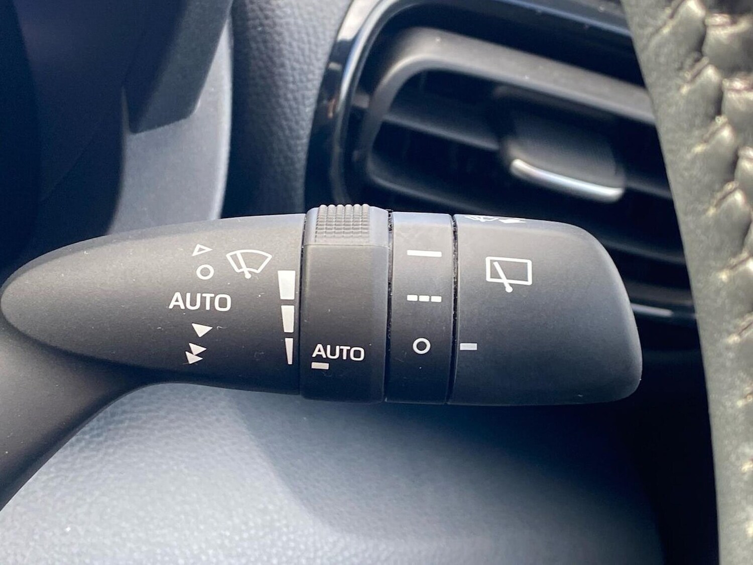 Used Toyota Yaris Cross 2023 for sale - 78192763: Photo 30