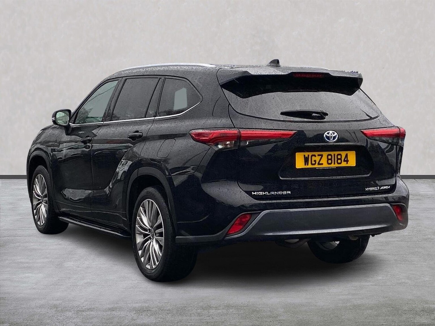 Used Toyota Highlander 2022 for sale - 76682555: Photo 2