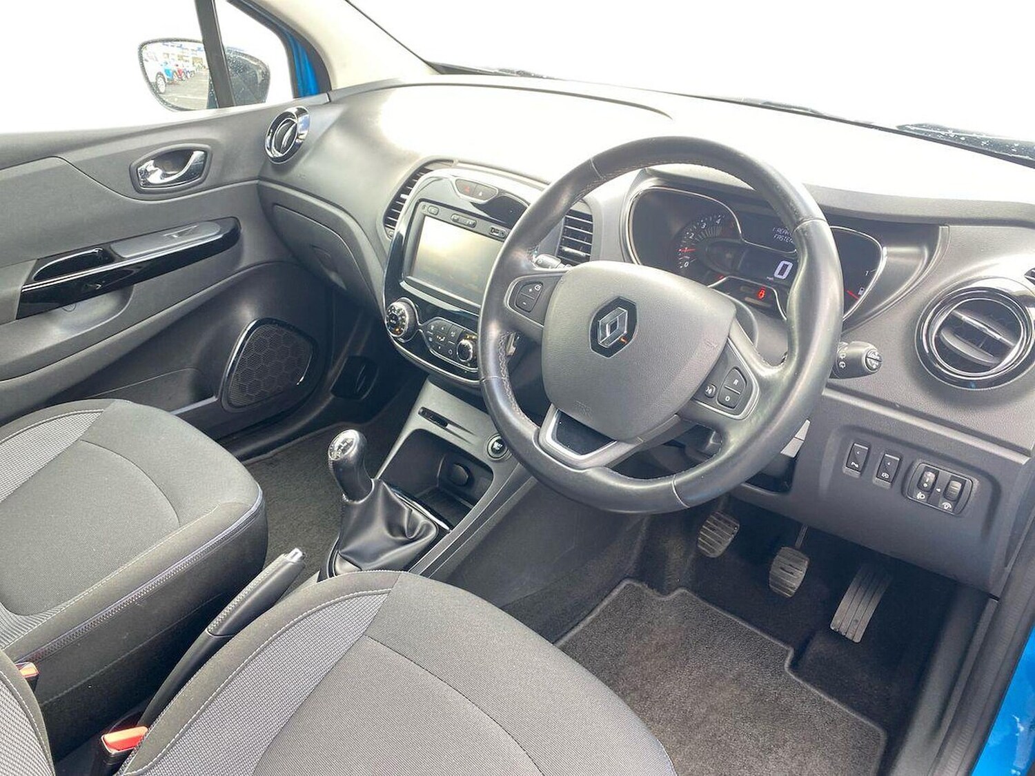 Used Renault Captur 2016 for sale - 76588609: Photo 15