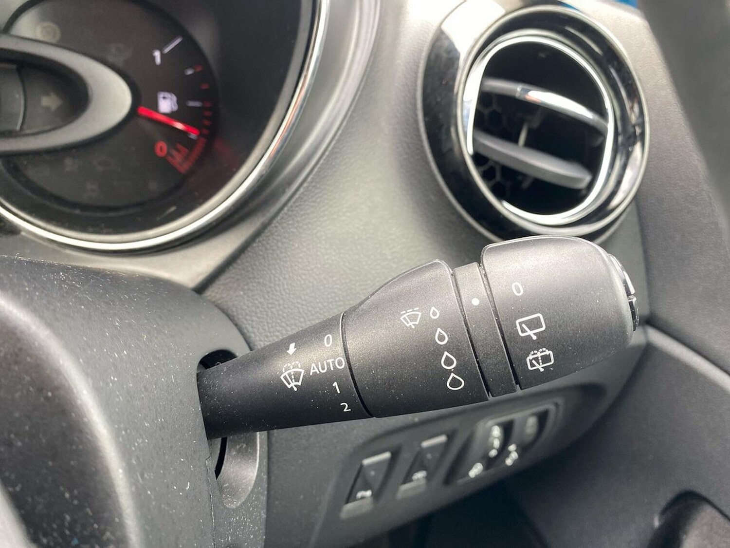 Used Renault Captur 2016 for sale - 76588609: Photo 27