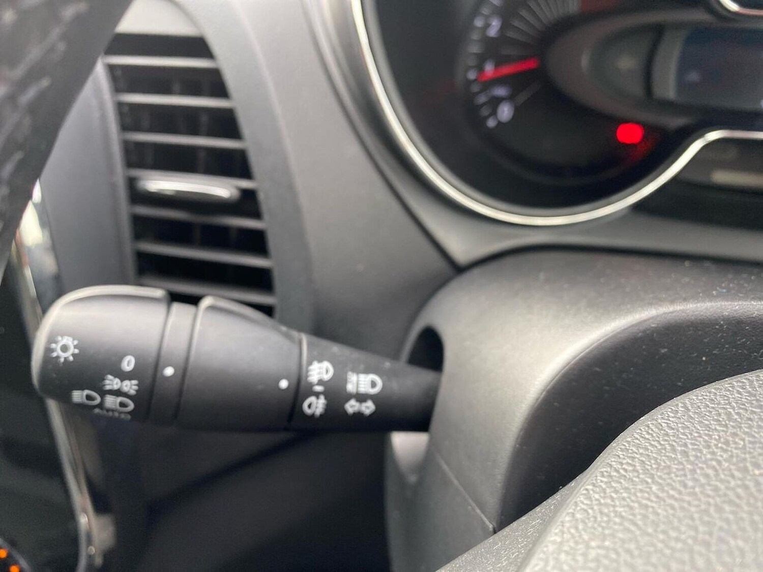 Used Renault Captur 2016 for sale - 76588609: Photo 28