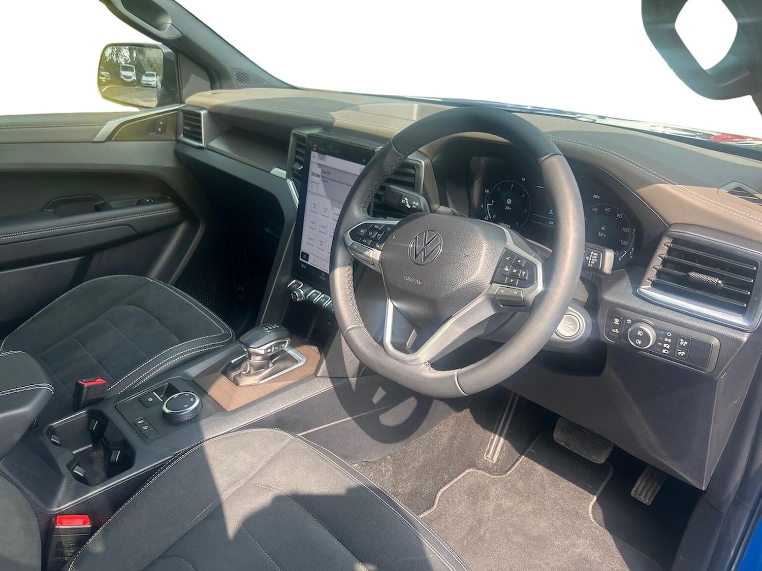 Used Volkswagen Amarok 2024 for sale - 76968959: Photo 15