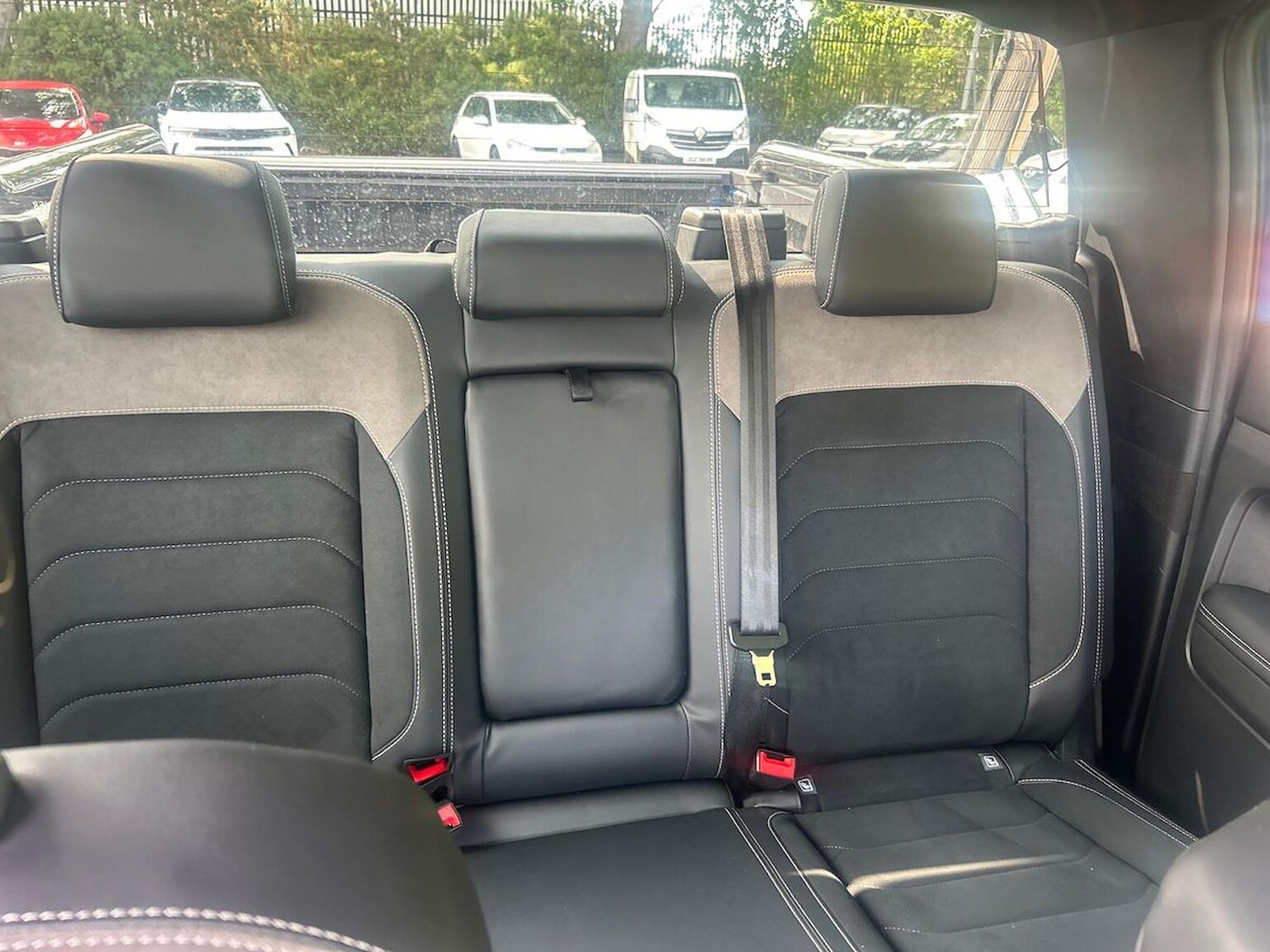 Used Volkswagen Amarok 2024 for sale - 76968959: Photo 16