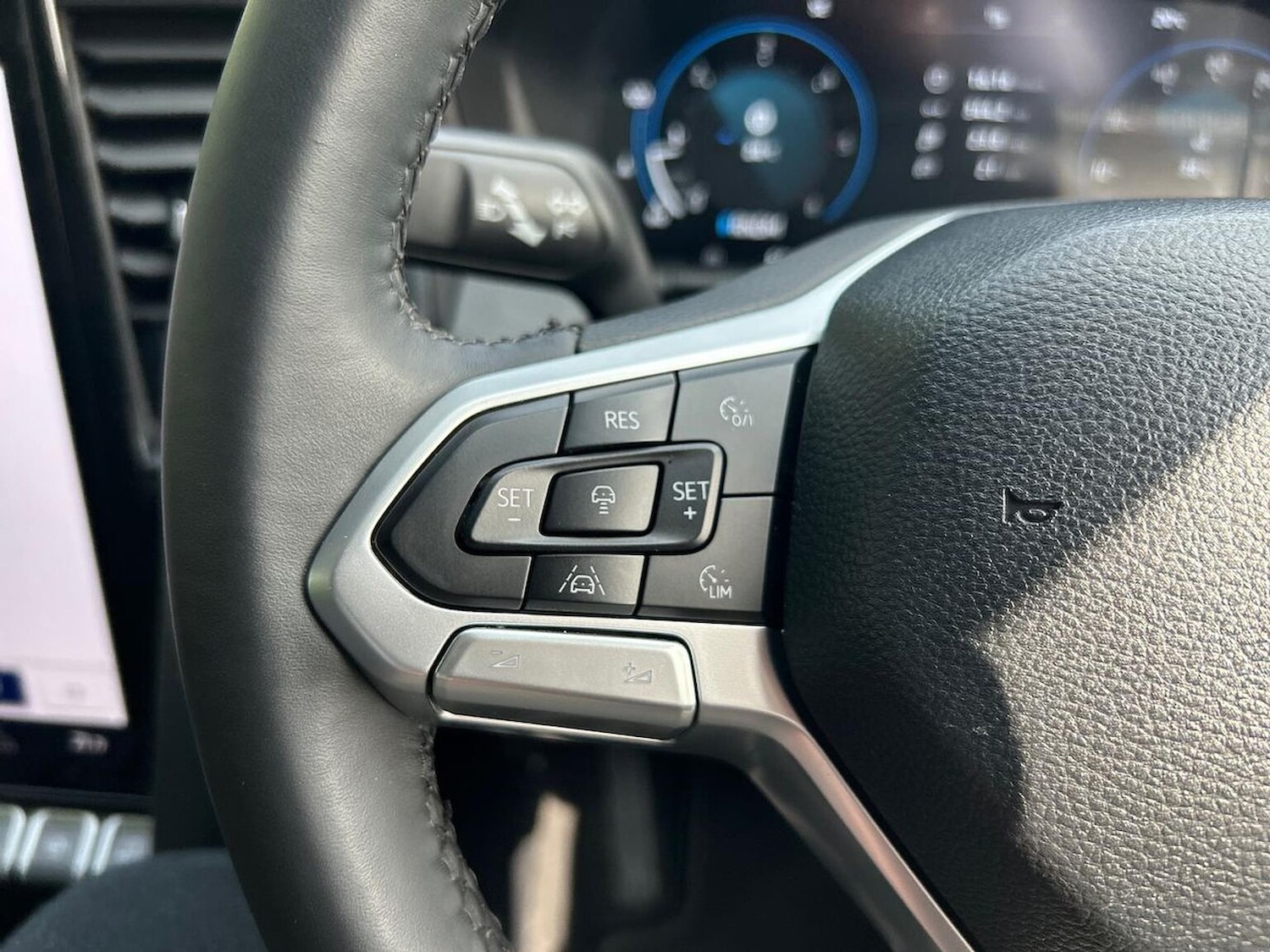 Used Volkswagen Amarok 2024 for sale - 76968959: Photo 26