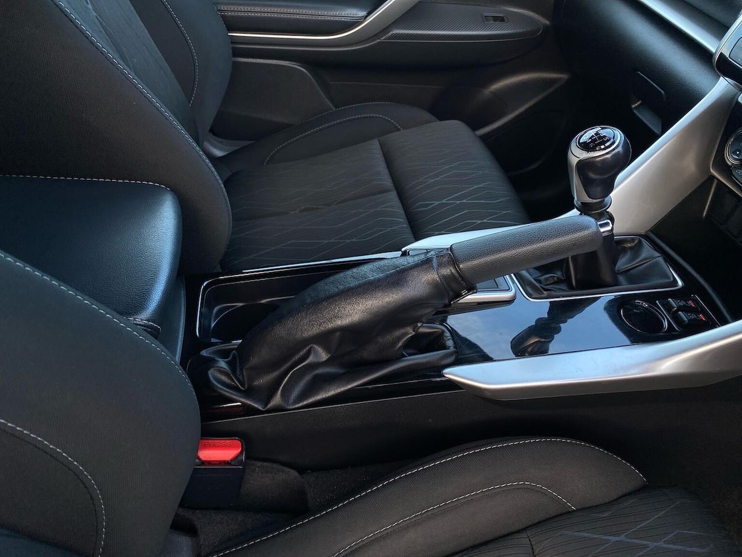 Used Mitsubishi Eclipse Cross 2018 for sale - 76725805: Photo 13