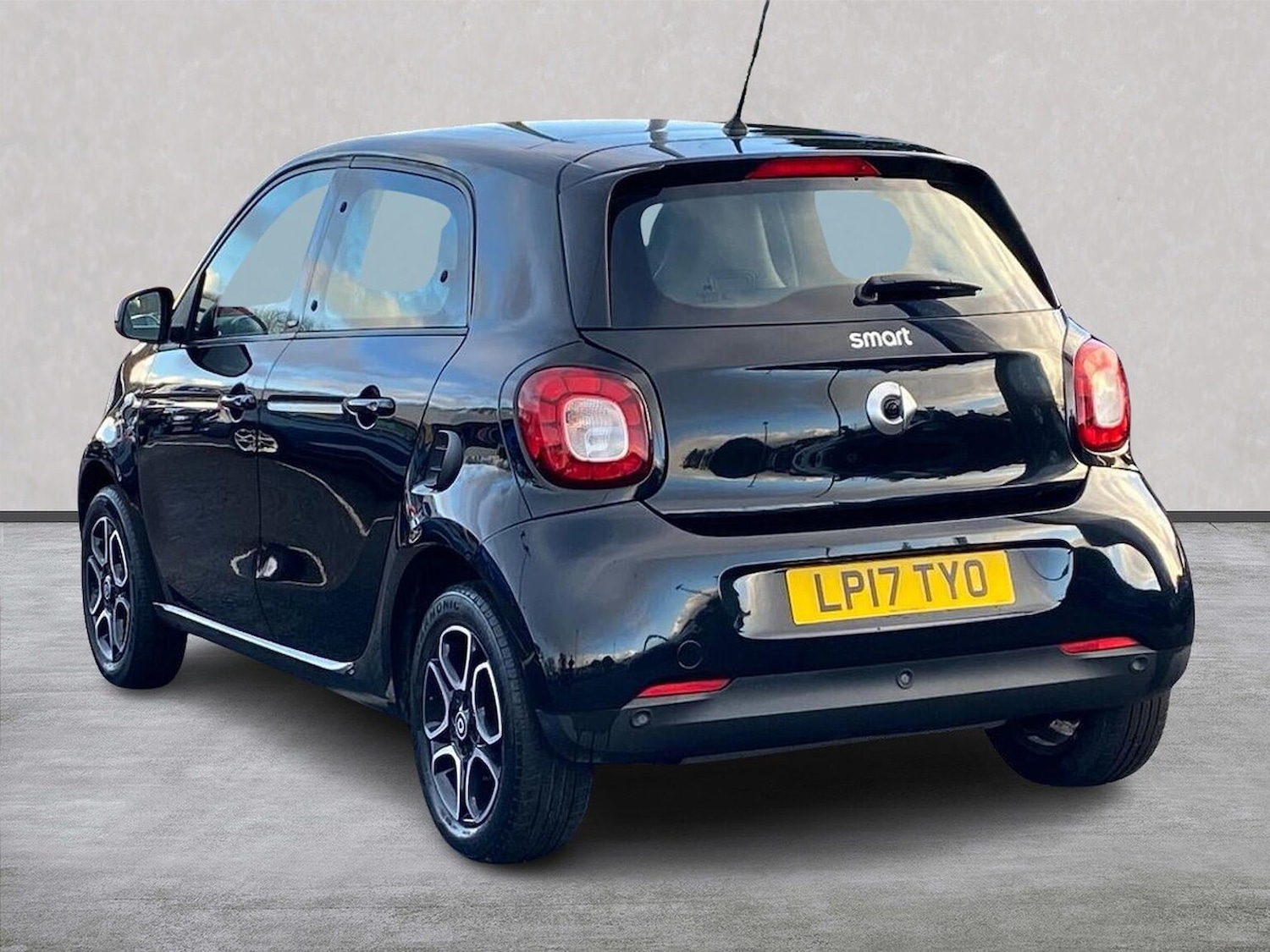 Used smart forfour 2017 for sale - 76860068: Photo 2