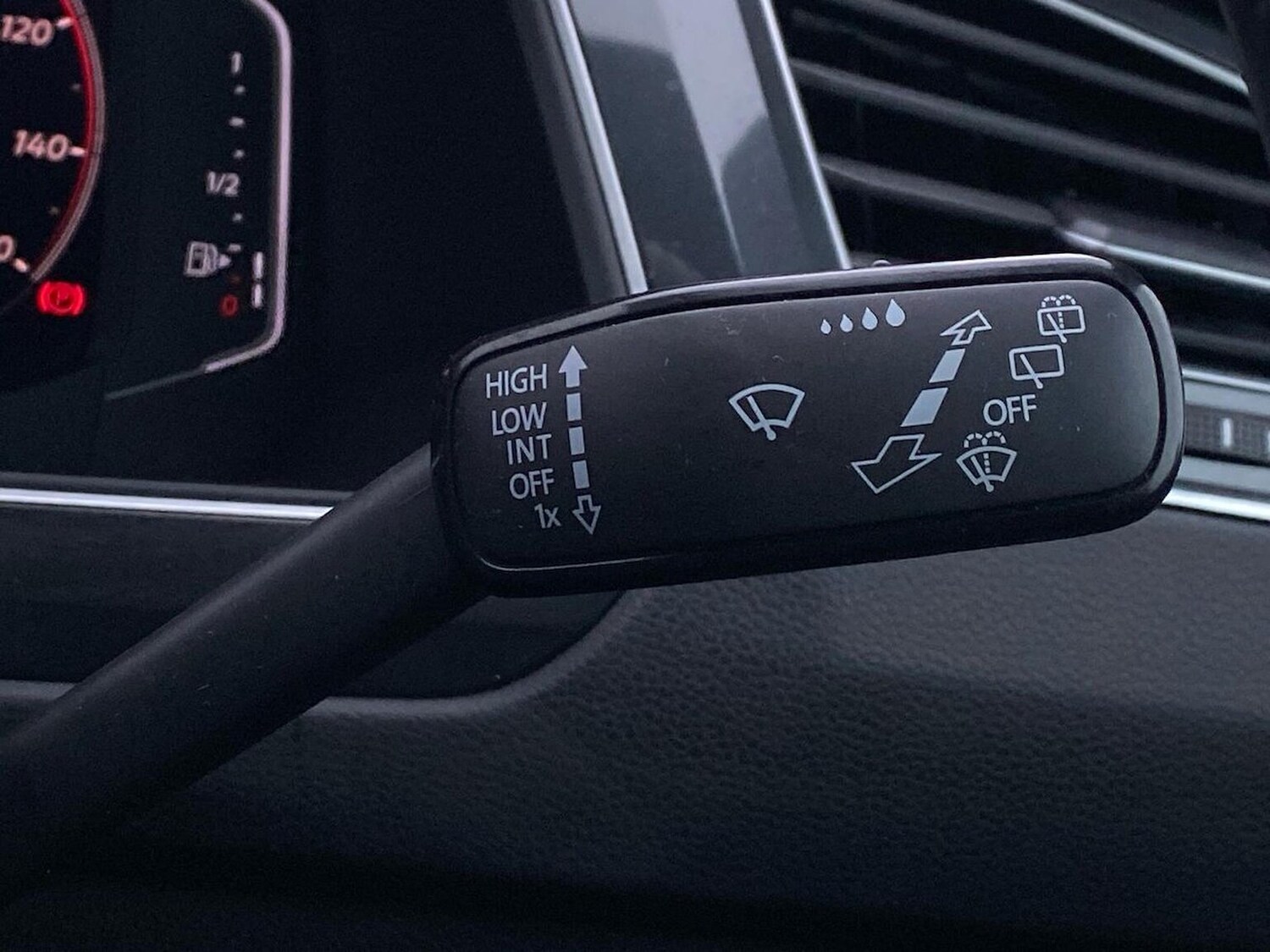 Used Volkswagen Tiguan 2021 for sale - 77688081: Photo 28