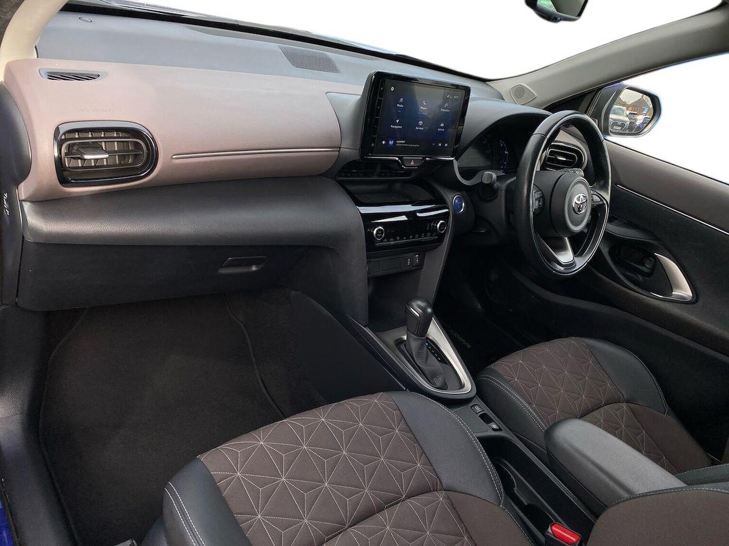 Used Toyota Yaris Cross 2022 for sale - 78192654: Photo 9