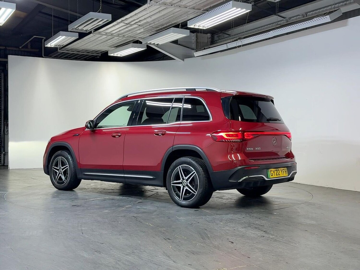 Used Mercedes-Benz EQB 2022 for sale - 76577239: Photo 2