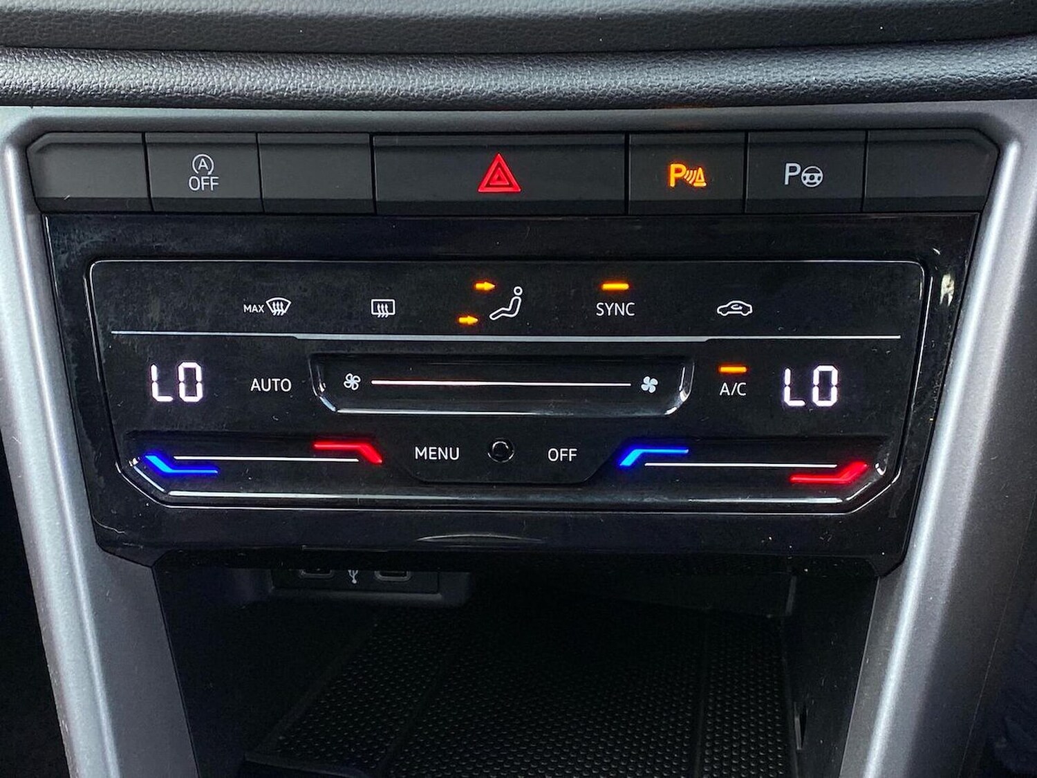 Used Volkswagen T-Roc 2023 for sale - 76035755: Photo 12