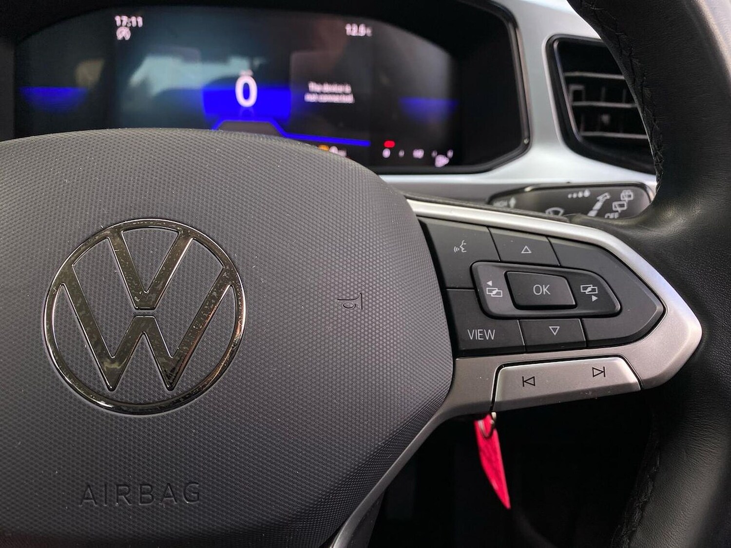 Used Volkswagen T-Roc 2023 for sale - 76035755: Photo 26