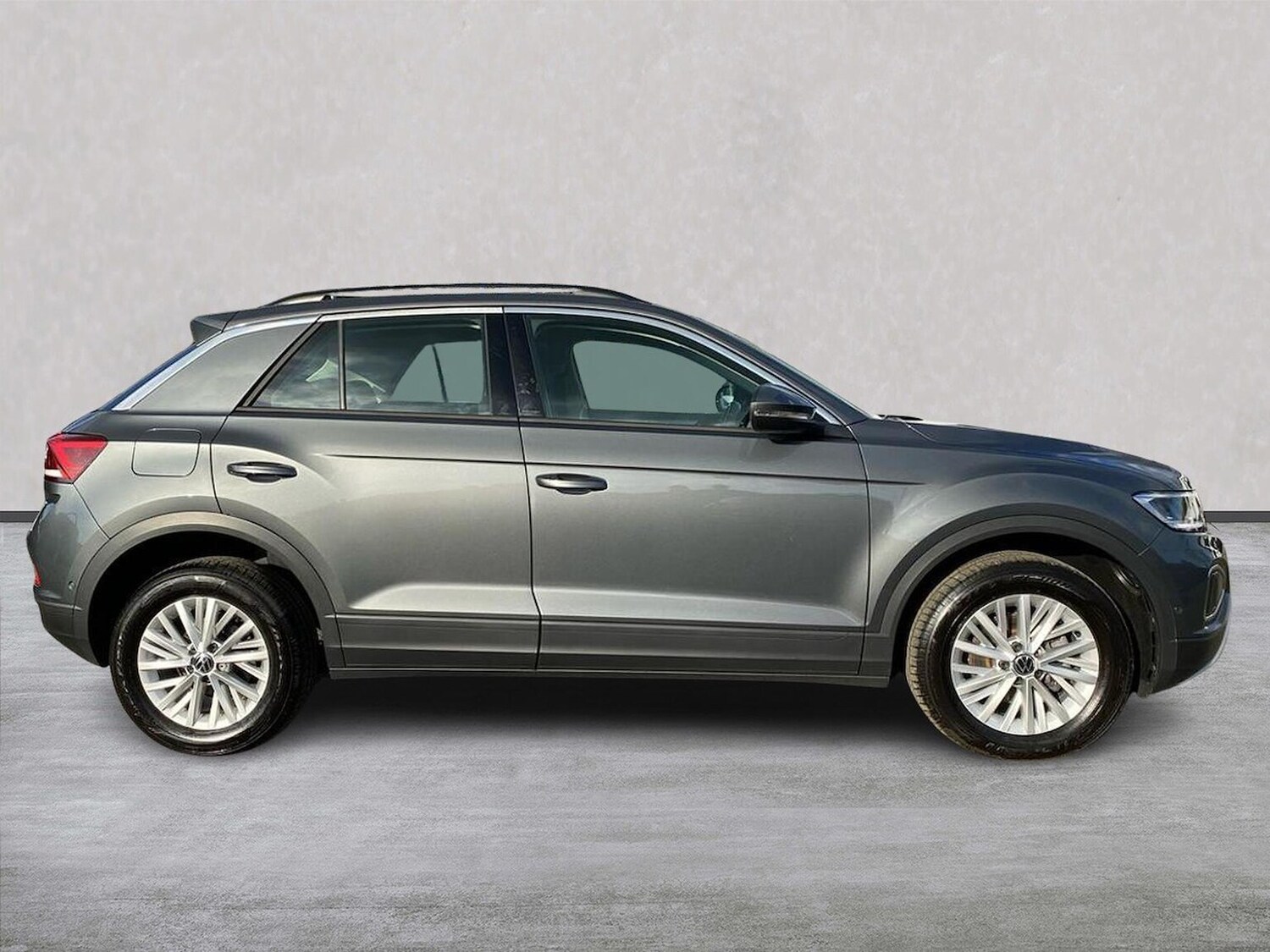 Used Volkswagen T-Roc 2023 for sale - 76035755: Photo 3