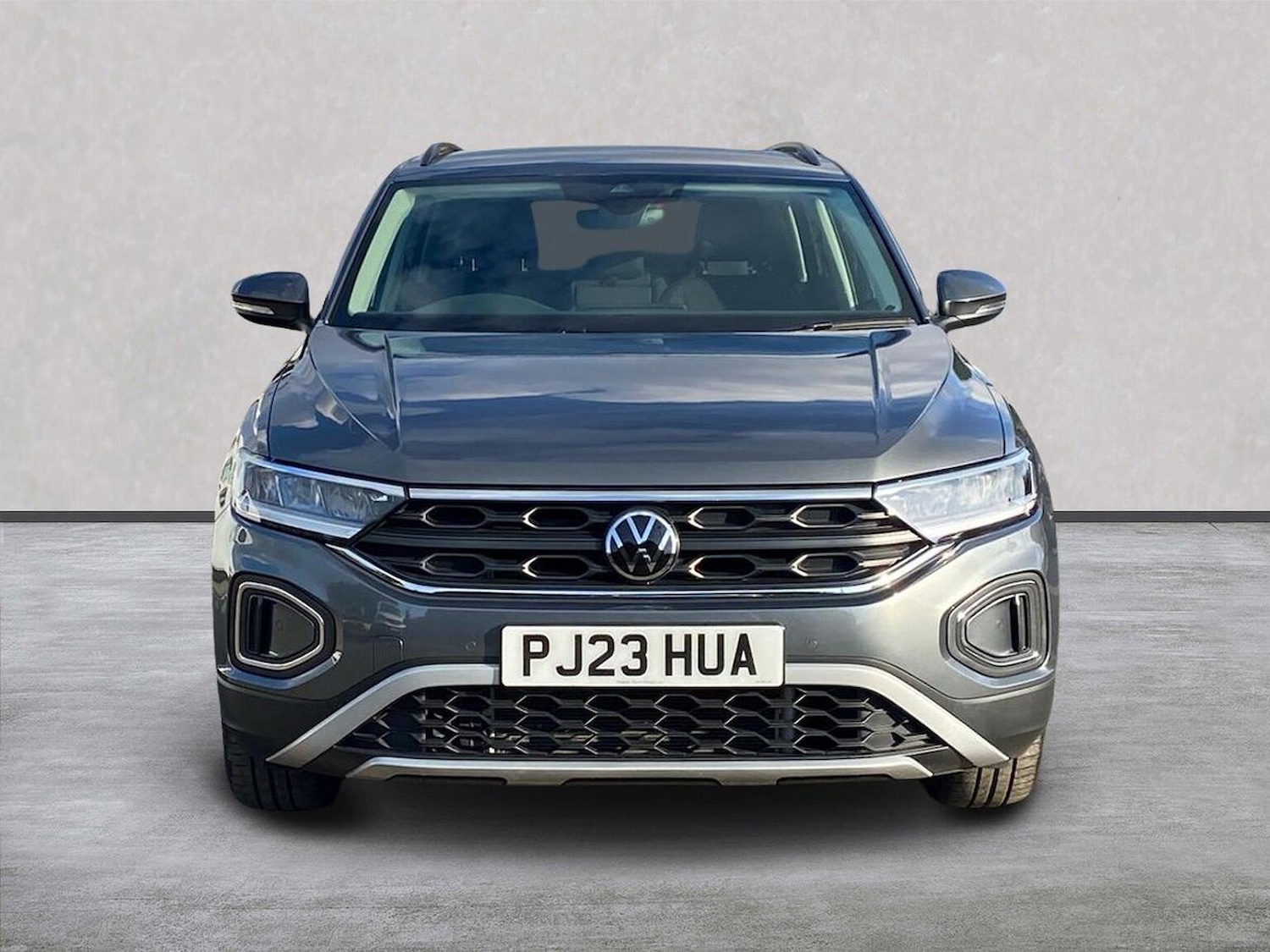 Used Volkswagen T-Roc 2023 for sale - 76035755: Photo 5