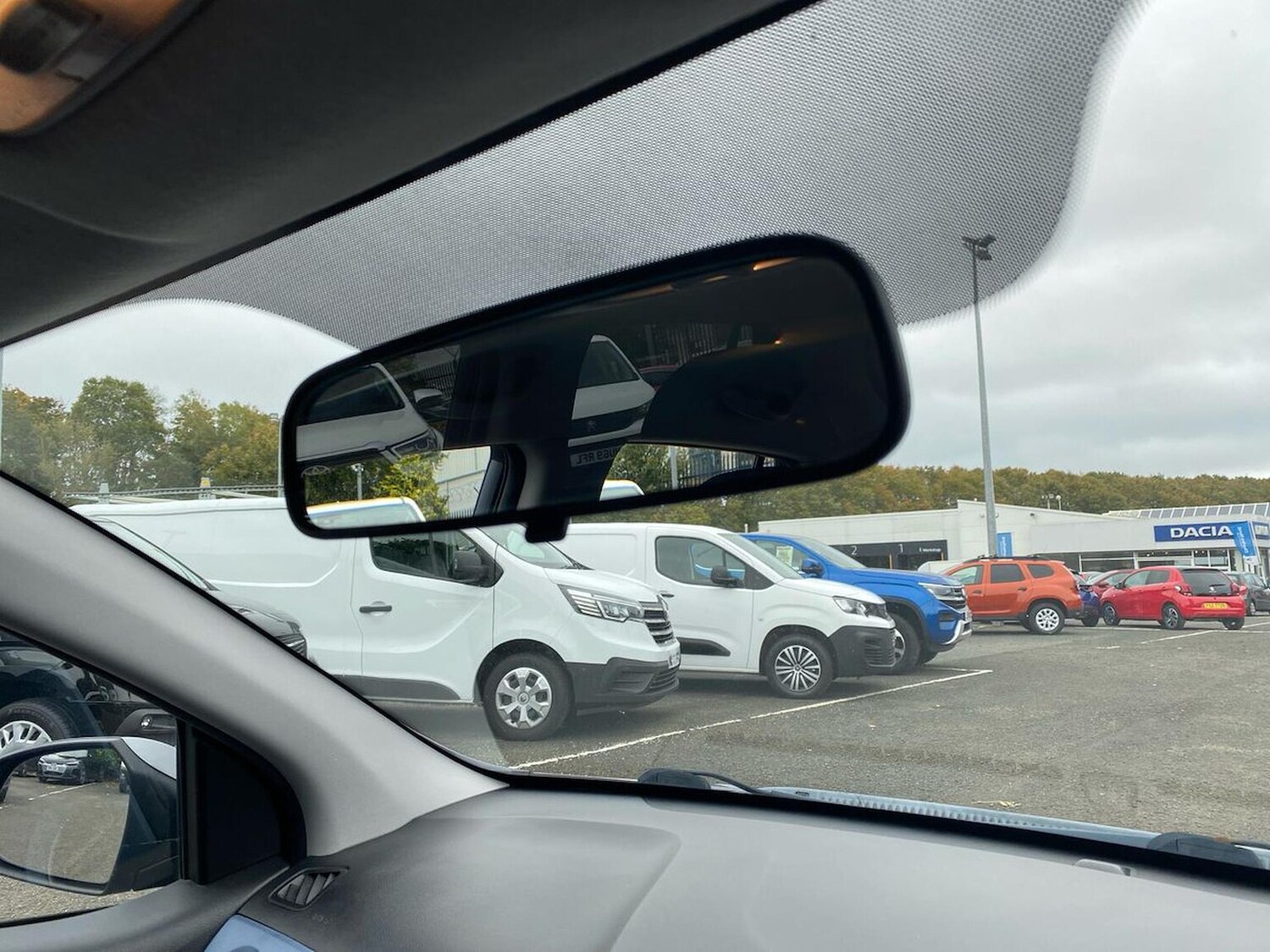 Used Hyundai i10 2017 for sale - 76392458: Photo 14