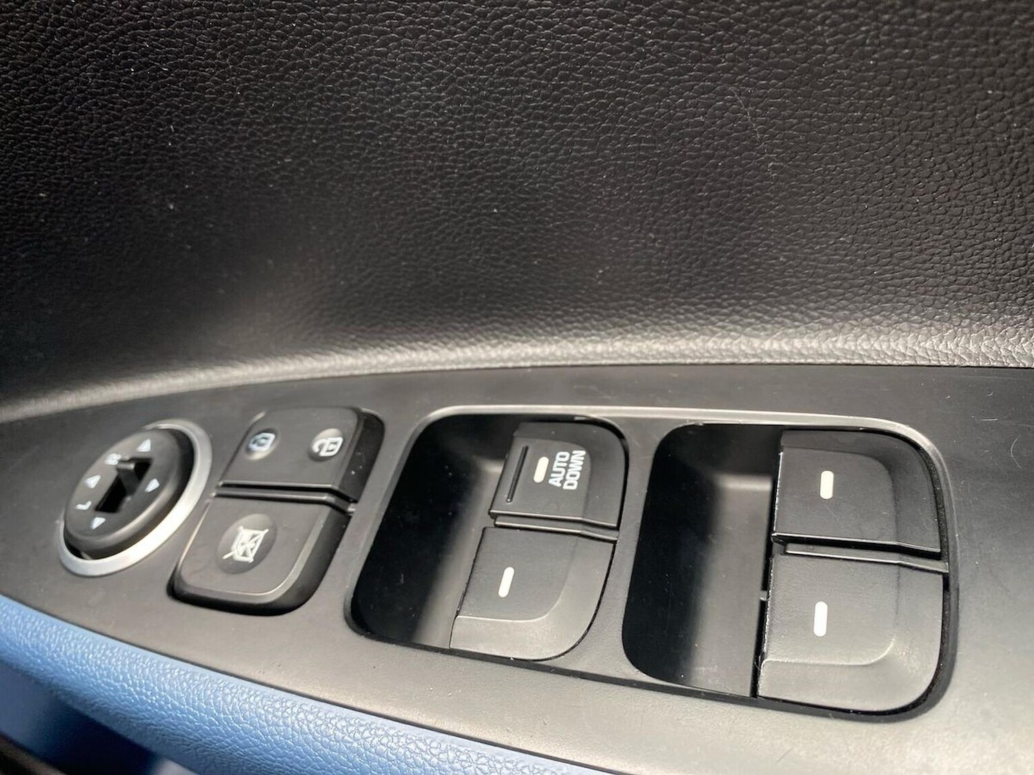 Used Hyundai i10 2017 for sale - 76392458: Photo 21