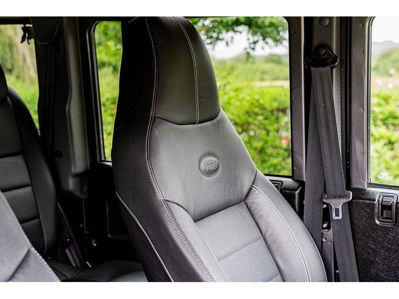 Used Land Rover Defender 110 for sale - 76532190: Photo 12