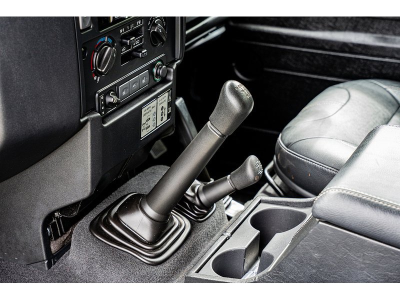 Used Land Rover Defender 110 for sale - 76532190: Photo 21