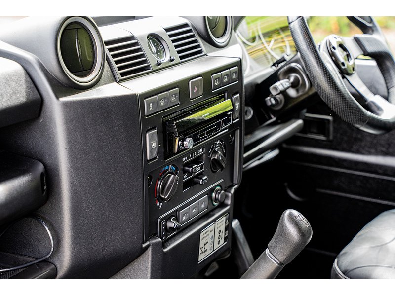 Used Land Rover Defender 110 for sale - 76532190: Photo 22