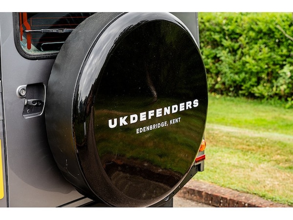 Used Land Rover Defender 110 2013 for sale - 75524821: Photo 15