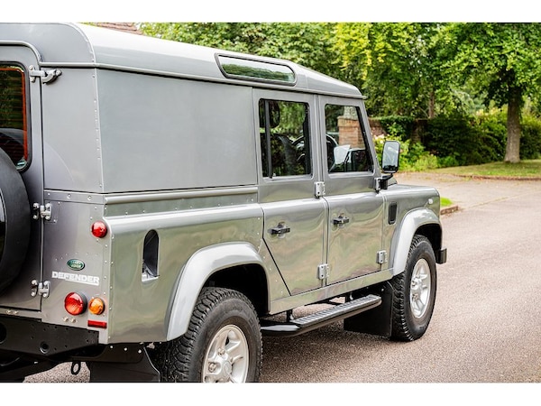 Used Land Rover Defender 110 2013 for sale - 75524821: Photo 21