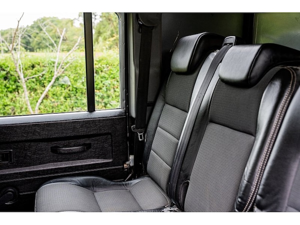Used Land Rover Defender 110 2013 for sale - 75524821: Photo 28