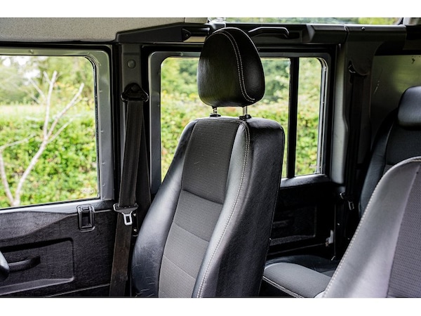 Used Land Rover Defender 110 2013 for sale - 75524821: Photo 30