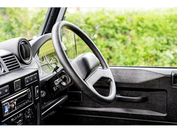 Used Land Rover Defender 110 2013 for sale - 75524821: Photo 34
