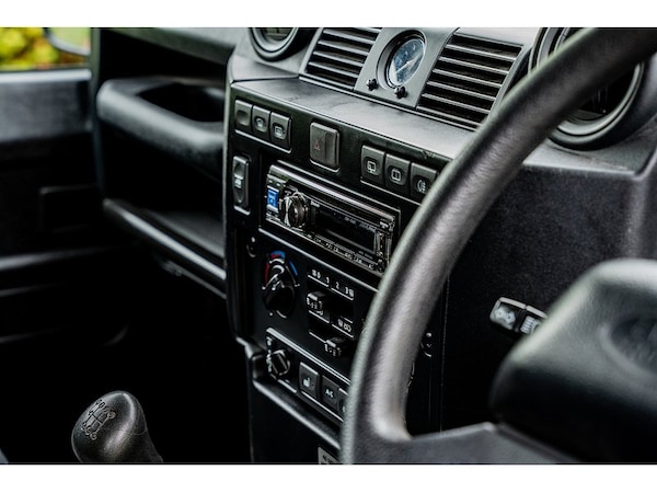 Used Land Rover Defender 110 2013 for sale - 75524821: Photo 39