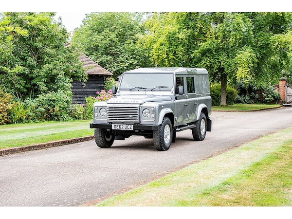 Used Land Rover Defender 110 2013 for sale - 75524821: Photo 4