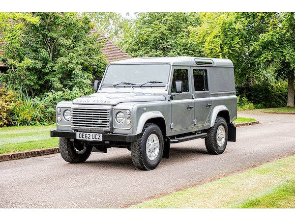 Used Land Rover Defender 110 2013 for sale - 75524821: Photo 5