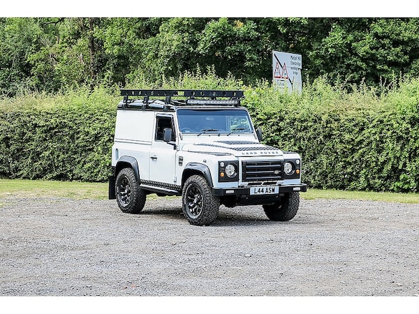 Used Land Rover Defender 90 2012 for sale - 71492328: Photo 2