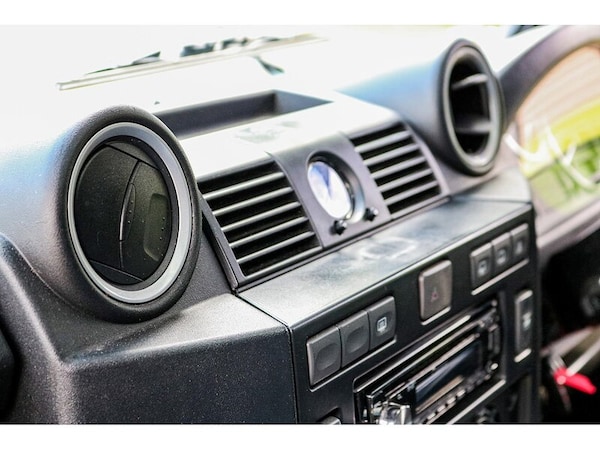 Used Land Rover Defender 90 2012 for sale - 71492328: Photo 33
