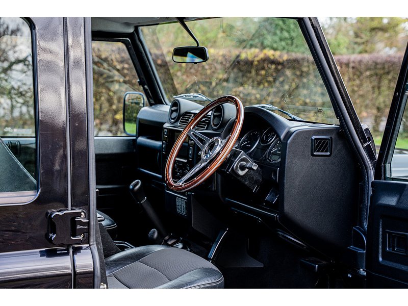 Used Land Rover Defender 2014 for sale - 76896528: Photo 13