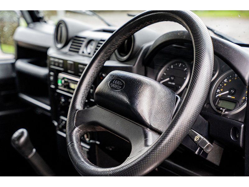 Used Land Rover Defender 90 for sale - 77180722: Photo 37