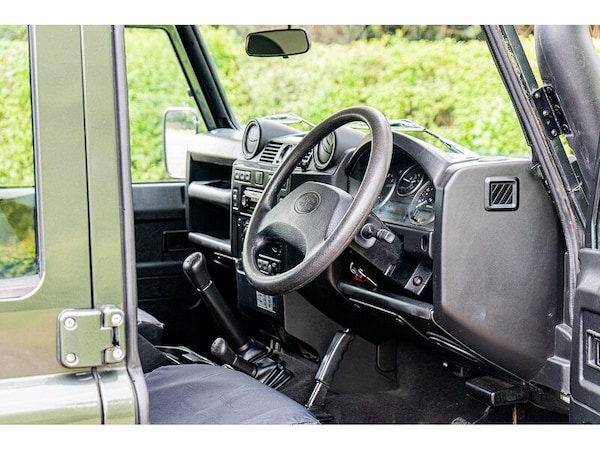 Used Land Rover Defender 110 2007 for sale - 74473234: Photo 29