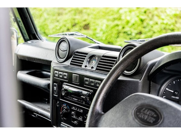Used Land Rover Defender 110 2007 for sale - 74473234: Photo 31