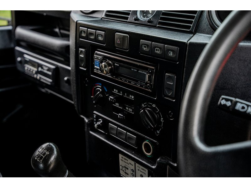 Used Land Rover Defender 110 2016 for sale - 77508148: Photo 17