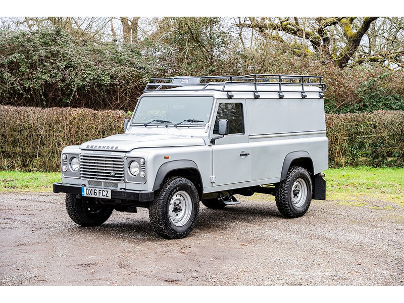 Used Land Rover Defender 110 2016 for sale - 77508148: Photo 2