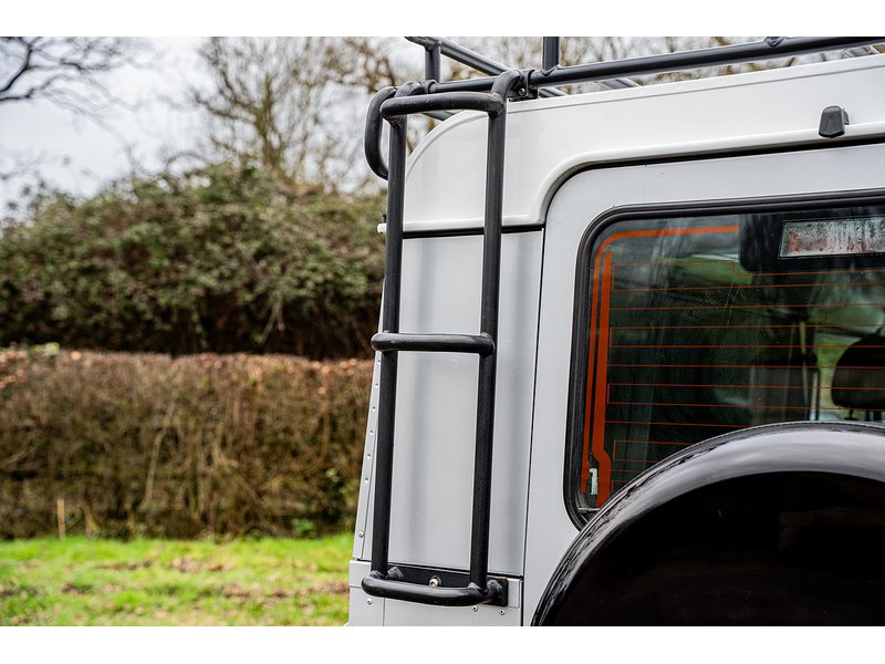 Used Land Rover Defender 110 2016 for sale - 77508148: Photo 21